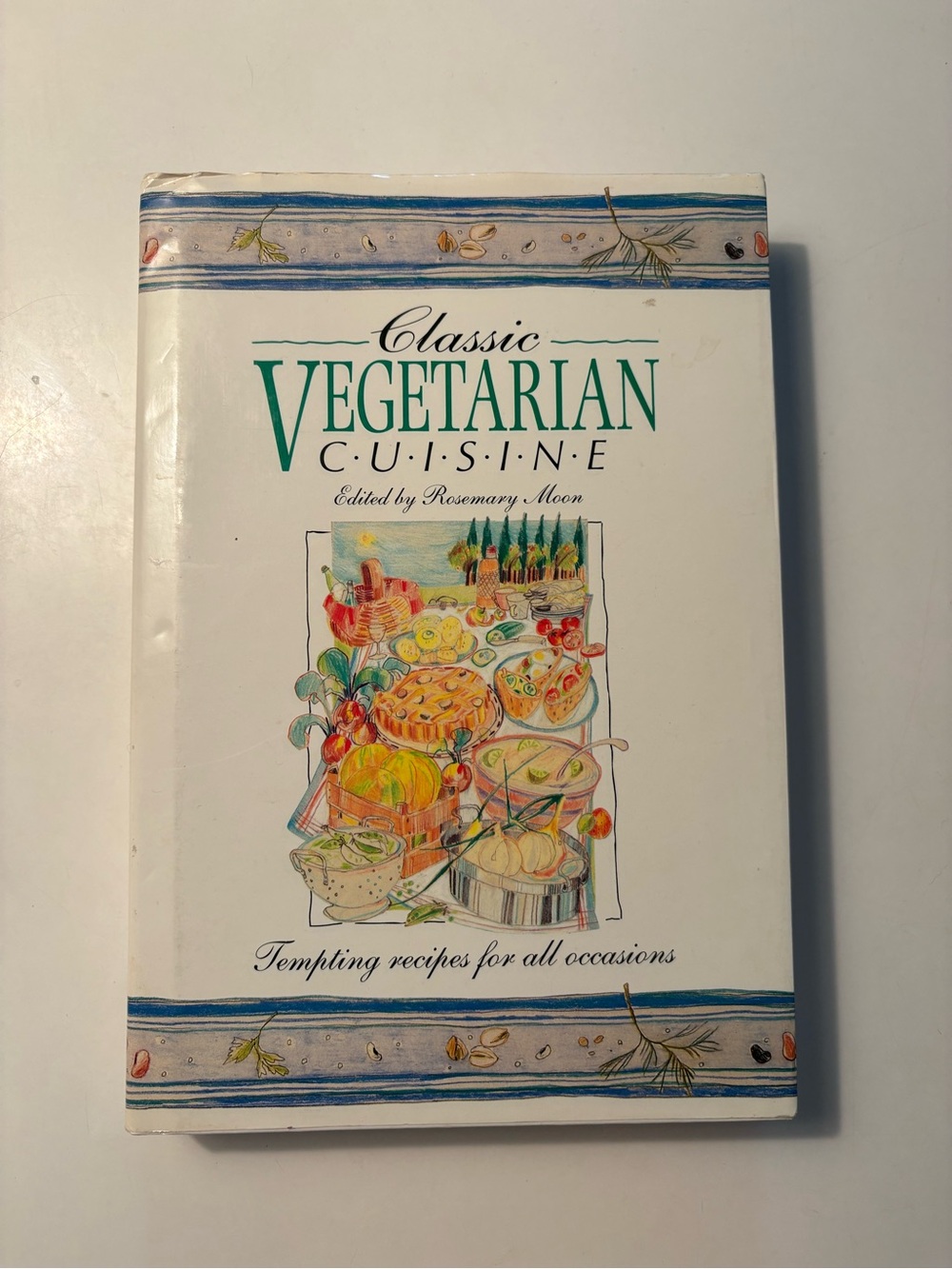 Classic Vegetarian Cuisine Cookbook - White Cover